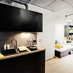 Ξενοδοχείο με διαμερίσματα Shed Living