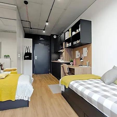 アパートホテル Shed Living 3*