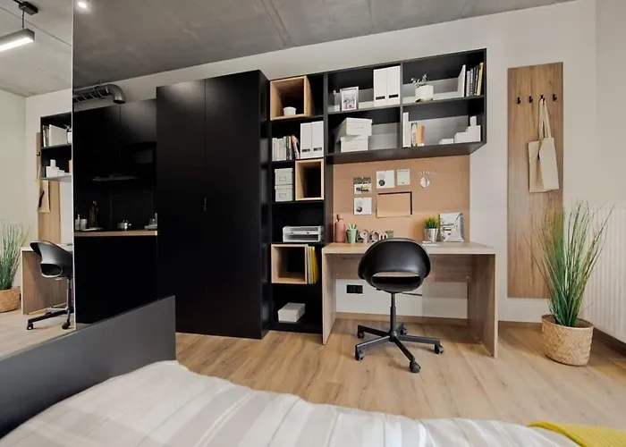 Hotel apartamentowy Shed Living 3*